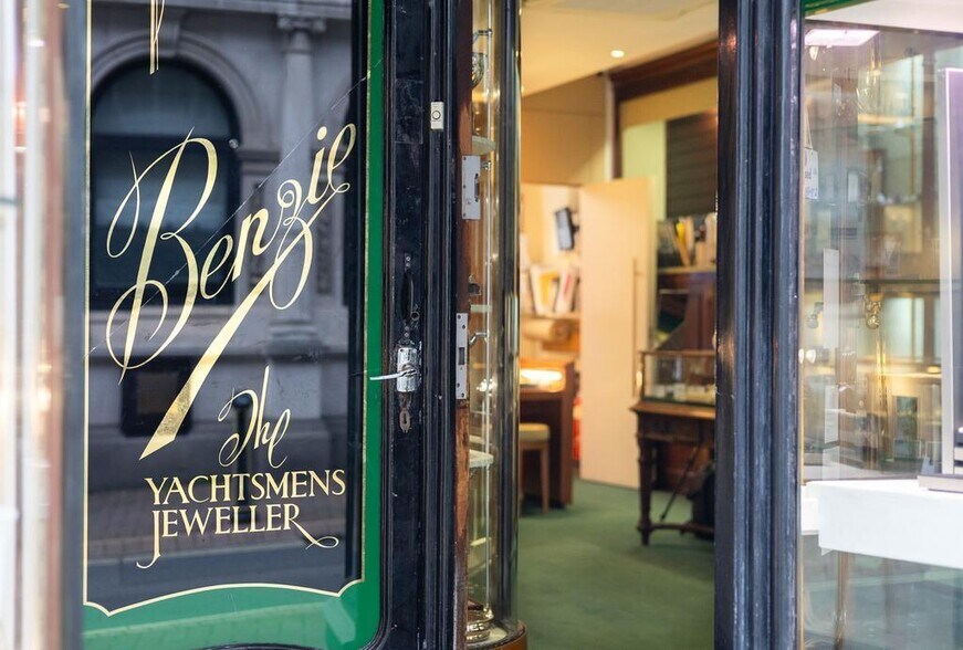 61 High St, Cowes en venta - Foto del edificio - Imagen 3 de 42