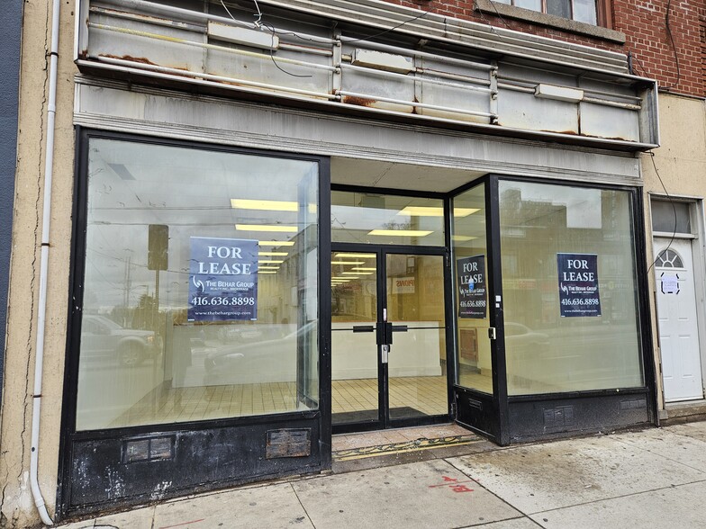 1848 Eglinton Ave, Toronto, ON en alquiler - Foto del edificio - Imagen 3 de 5