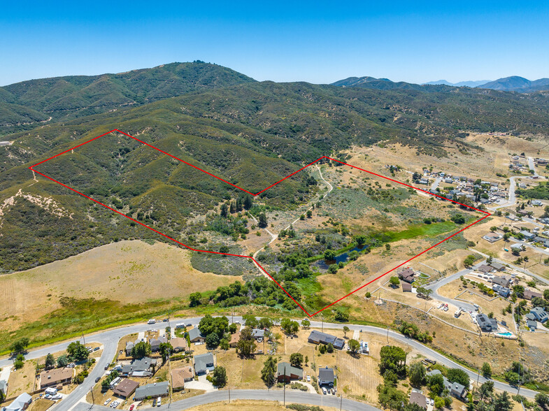 42701 Ranch Club Rd, Lake Hughes, CA en venta - Foto del edificio - Imagen 2 de 18