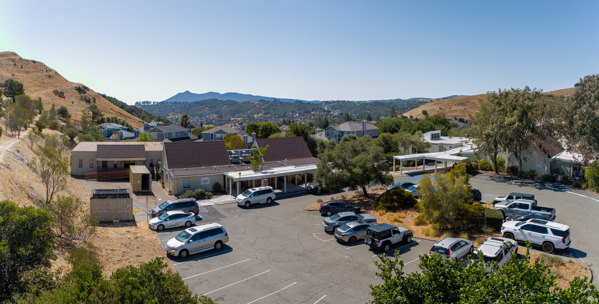 70 Skyview Ter, San Rafael, CA en venta Foto del edificio- Imagen 1 de 6