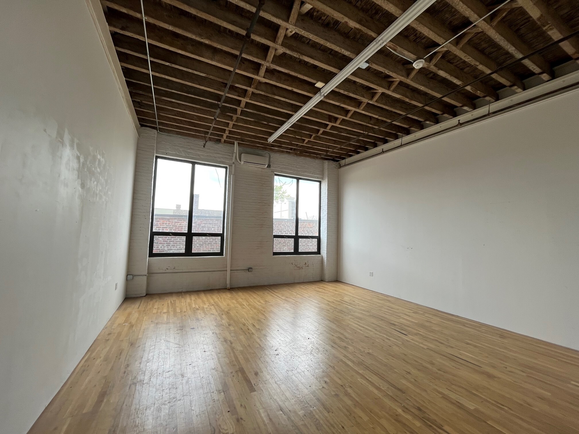 349-359 Scholes St, Brooklyn, NY en alquiler Foto del interior- Imagen 1 de 1