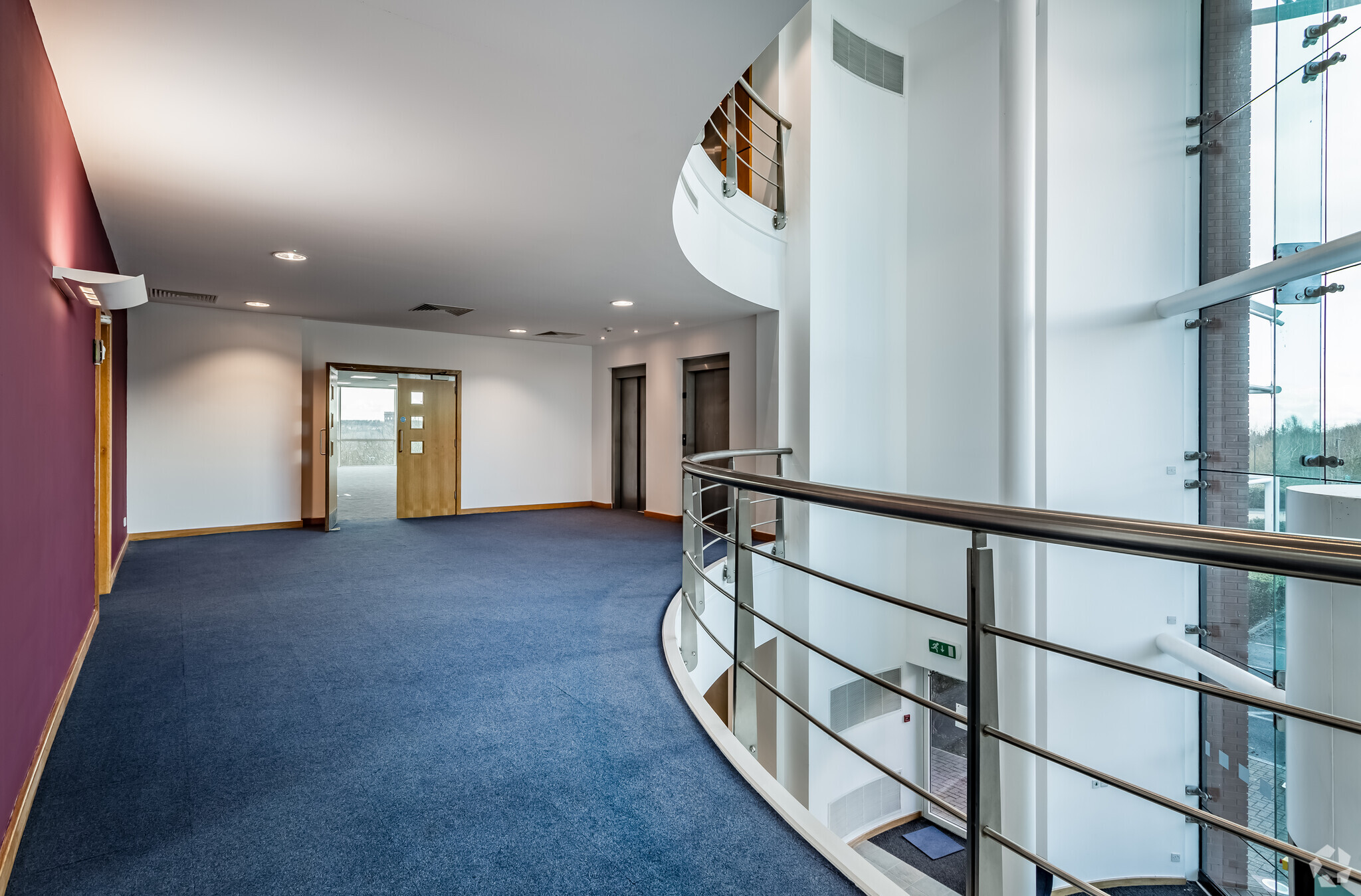 1200 Daresbury Park, Warrington en venta Foto del interior- Imagen 1 de 4