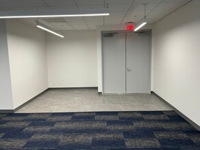 15060 Ventura Blvd, Sherman Oaks, CA en alquiler Foto del interior- Imagen 2 de 3