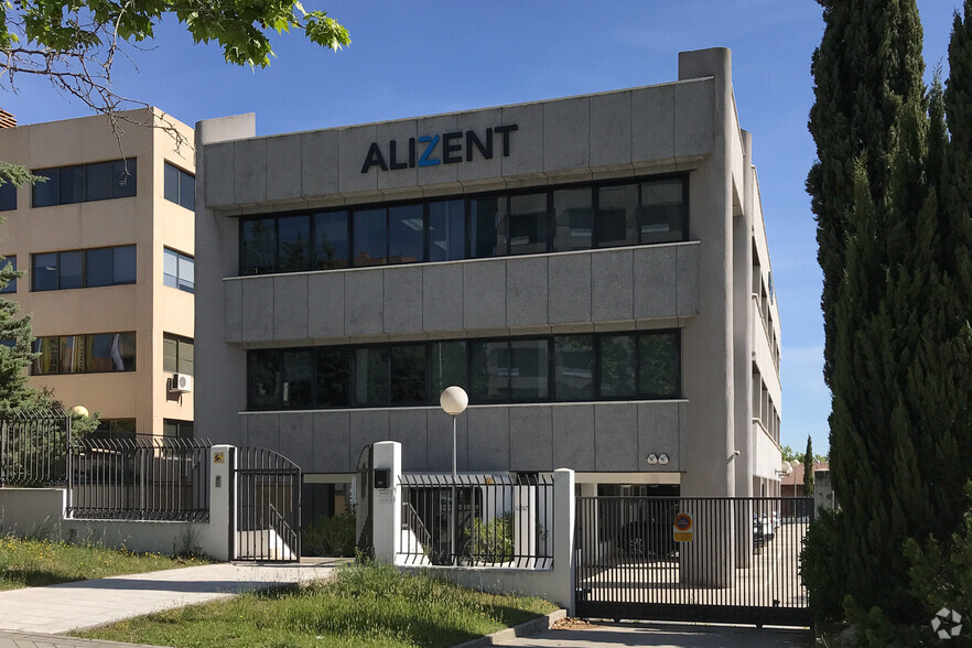 Avenida Artesanos, 48, Tres Cantos, Madrid en alquiler - Foto del edificio - Imagen 1 de 52