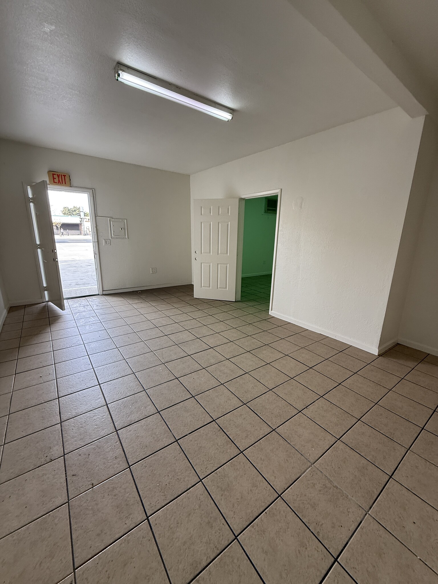 10418 S Prairie Ave, Inglewood, CA en alquiler Foto del interior- Imagen 1 de 8