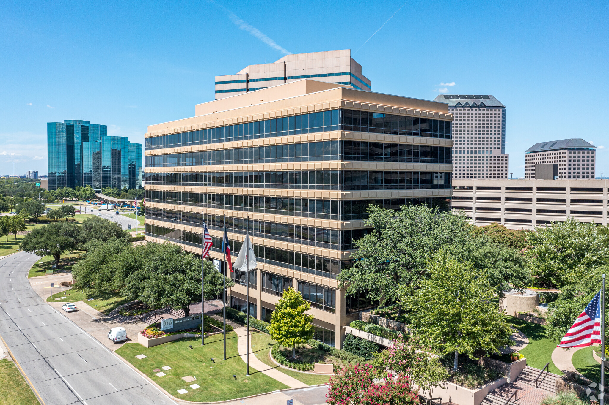 201 E John Carpenter Fwy, Irving, TX en alquiler Foto del edificio- Imagen 1 de 12