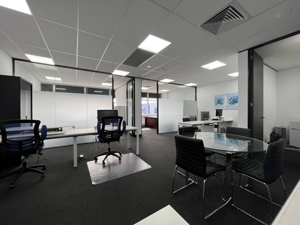12 Corporate Drive, Heatherton, VIC 3202 - Unidad 207 -  - Foto del interior - Image 2 of 7