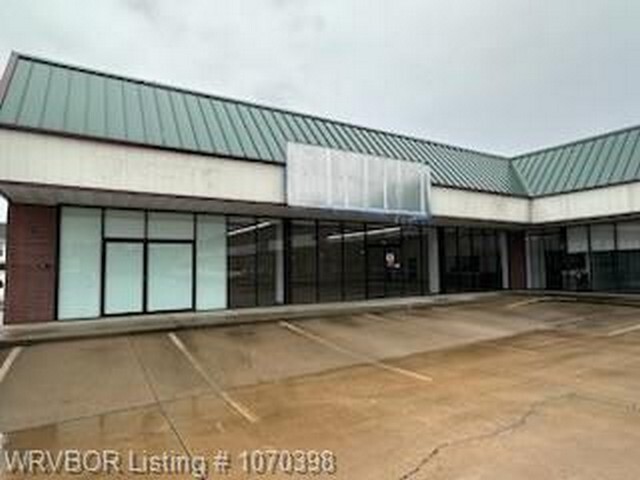 2213-2215 Fayetteville Rd, Van Buren, AR en alquiler - Foto del edificio - Imagen 2 de 38