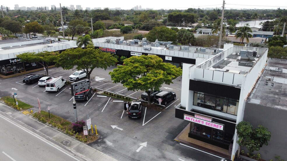 1504-1538 E Commercial Blvd, Oakland Park, FL en alquiler - Foto del edificio - Imagen 2 de 4