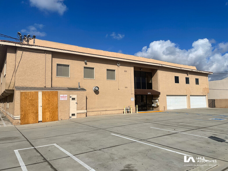 3772 Katella Ave, Los Alamitos, CA en venta - Foto del edificio - Imagen 3 de 8