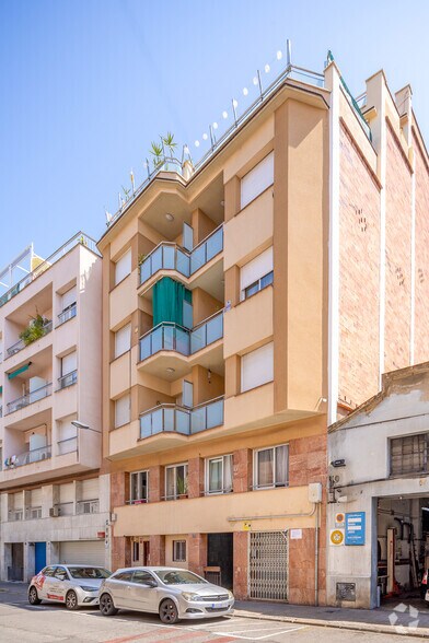 Edificio residencial en Barcelona, Barcelona en venta - Foto principal - Imagen 1 de 2