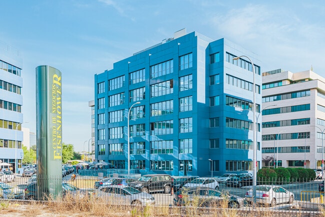 Más detalles de Avenida Sur Aeropuerto de Barajas, 24, Madrid - Oficina en venta