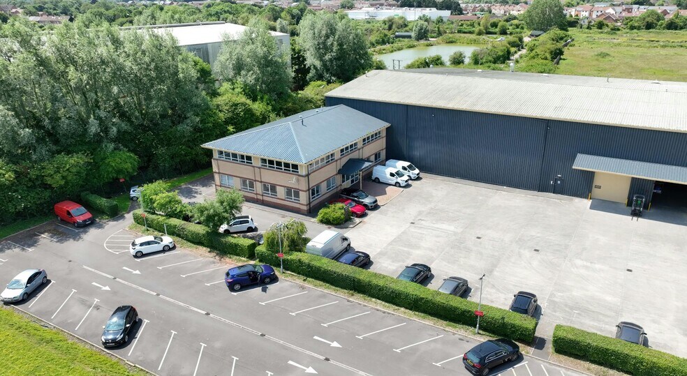 22 Bolton Close, Highbridge en venta - Foto del edificio - Imagen 3 de 7