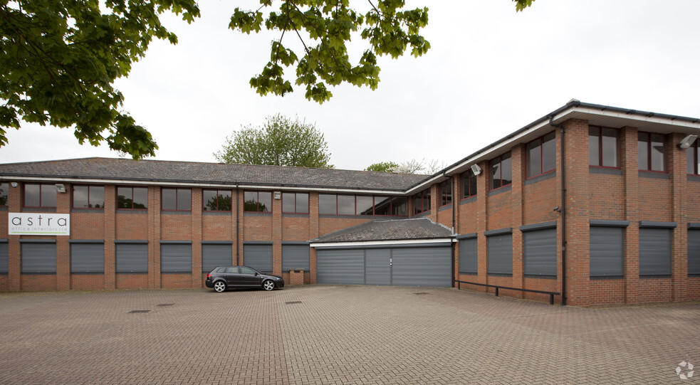 Stephenson Rd, Basingstoke en venta - Foto del edificio - Imagen 3 de 3