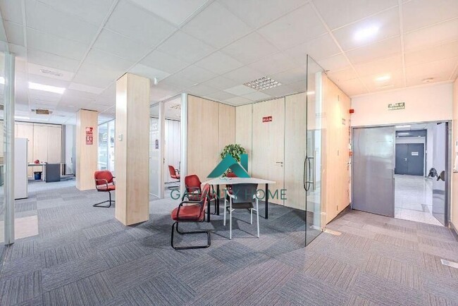 Más detalles de Oficina en alquiler