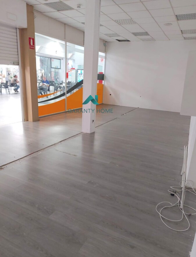 Fuenlabrada, MAD 28941 - Unidad 1 - - Foto del interior - Image 1 of 4