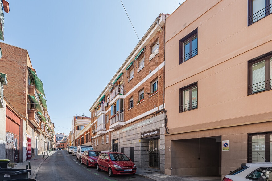 Calle del Limonero, 26, Madrid, Madrid en alquiler - Foto del edificio - Imagen 2 de 3