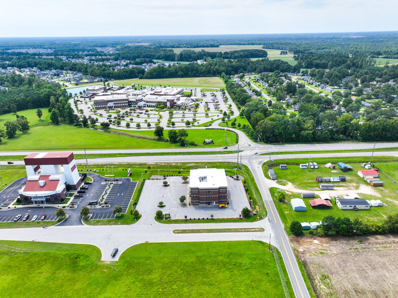 142 Paraclete Dr, Raeford, NC en alquiler - Foto del edificio - Imagen 3 de 17