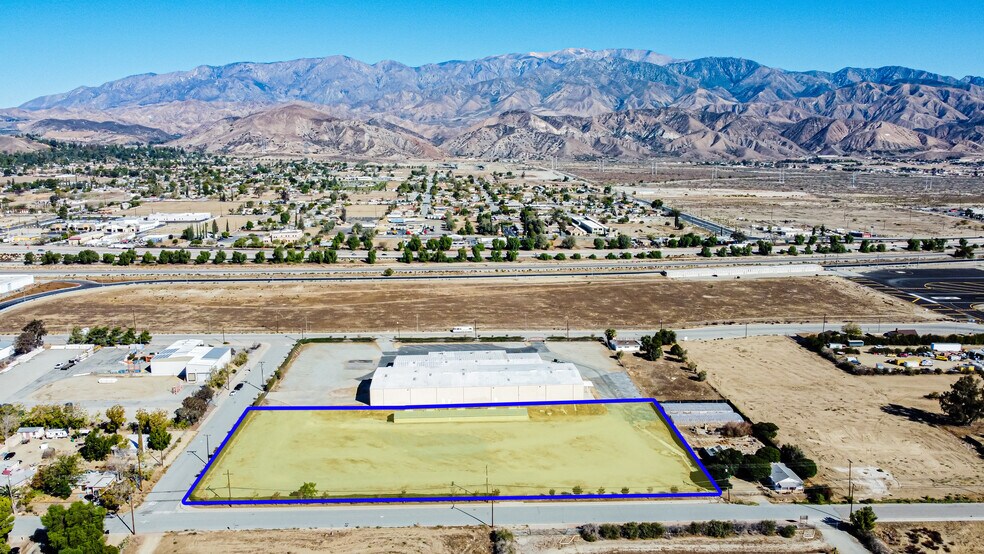 1284 E Lincoln St, Banning, CA en alquiler - Vista aérea - Imagen 2 de 4