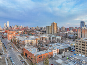 10420 122nd St NW, Edmonton, AB - VISTA AÉREA  vista de mapa - Image1