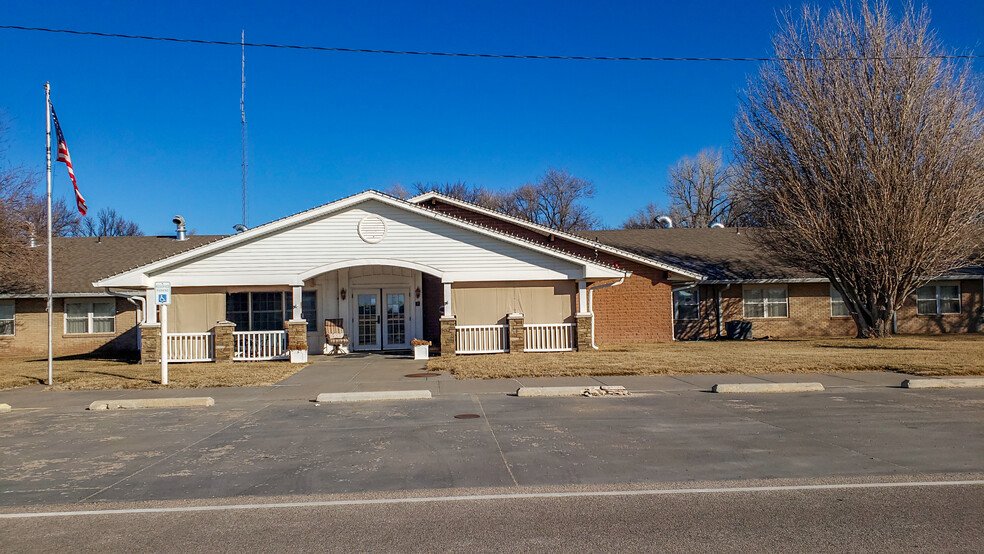 704 Main St, Mount Hope, KS en venta - Foto del edificio - Imagen 2 de 17