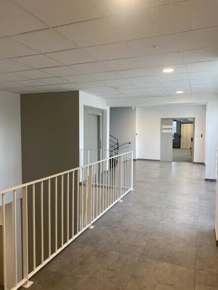 22 Rue Du 35Eme Regiment D'Aviation, Bron en alquiler - Foto del edificio - Imagen 3 de 4