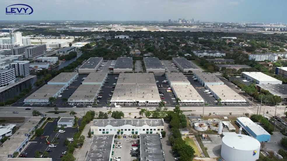 1200-1340 Stirling Rd, Dania Beach, FL en alquiler - Vídeo de anuncio comercial - Imagen 2 de 9