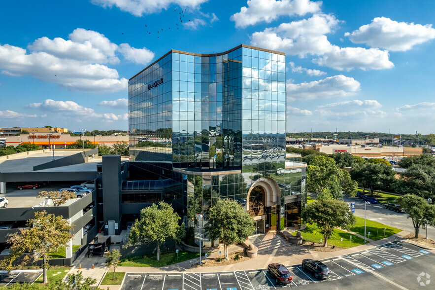 13750 San Pedro Ave, San Antonio, TX en alquiler - Foto del edificio - Imagen 1 de 25