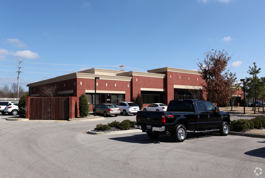 3740 Business Drive, Germantown, TN en alquiler - Foto del edificio - Imagen 3 de 8