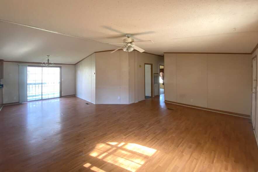 908 FM 2808, Kempner, TX en venta - Foto del edificio - Imagen 3 de 11