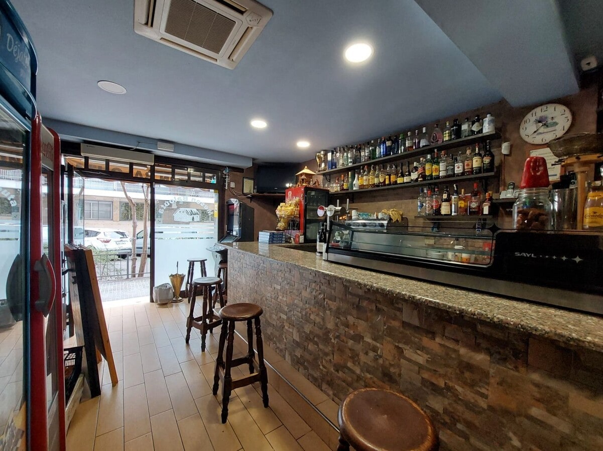 Barcelona, BAR 08042 - Unidad - -  - Foto del interior - Image 1 of 7