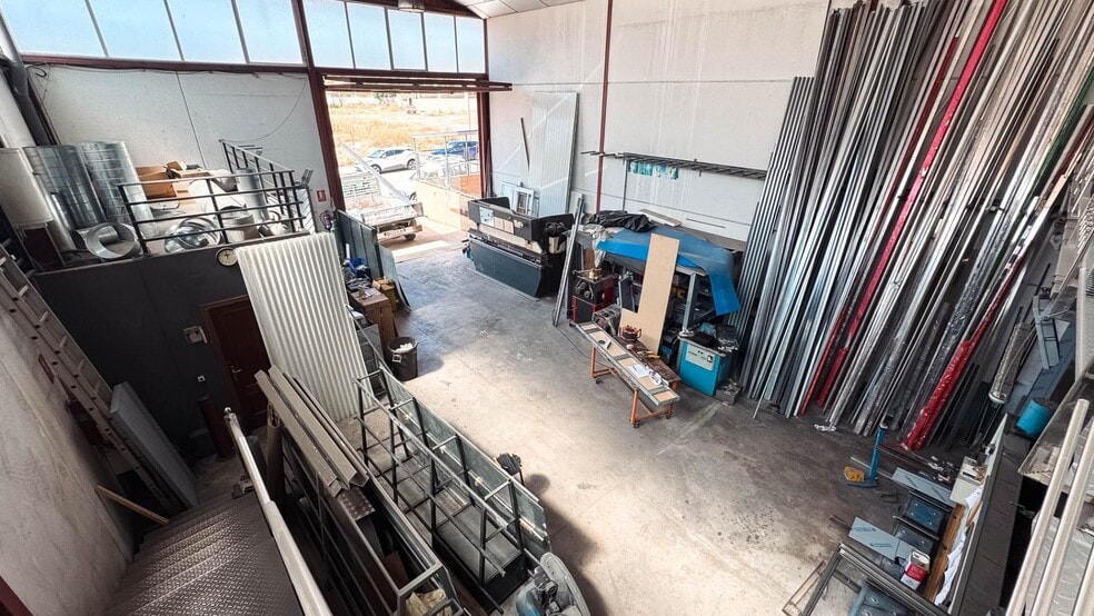 Nave en La Nucia, Alicante en venta - Foto del interior - Imagen 2 de 36