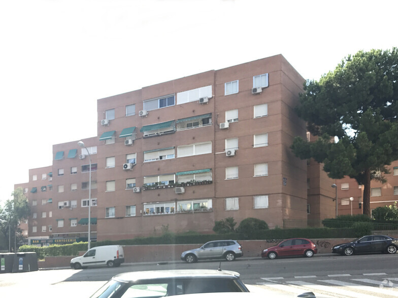 Calle Virgen de los Desamparados, 34, Madrid, Madrid en venta - Foto del edificio - Imagen 3 de 3