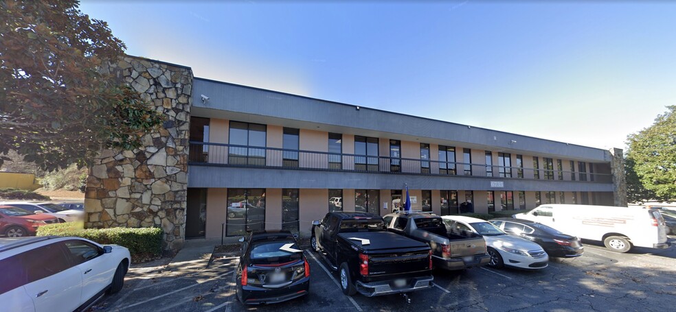 6735 Peachtree Industrial Blvd, Doraville, GA en alquiler - Foto del edificio - Imagen 2 de 5