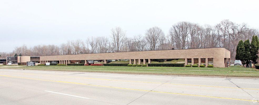 37400 Garfield Rd, Clinton Township, MI en alquiler - Foto del edificio - Imagen 2 de 3