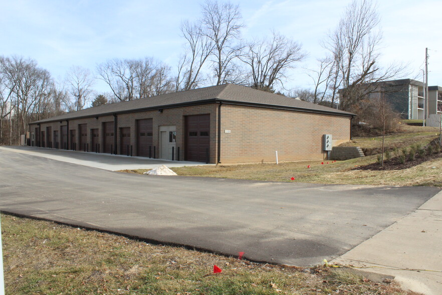 1100 Pralle Lane Ln, Saint Charles, MO en alquiler - Foto del edificio - Imagen 3 de 17