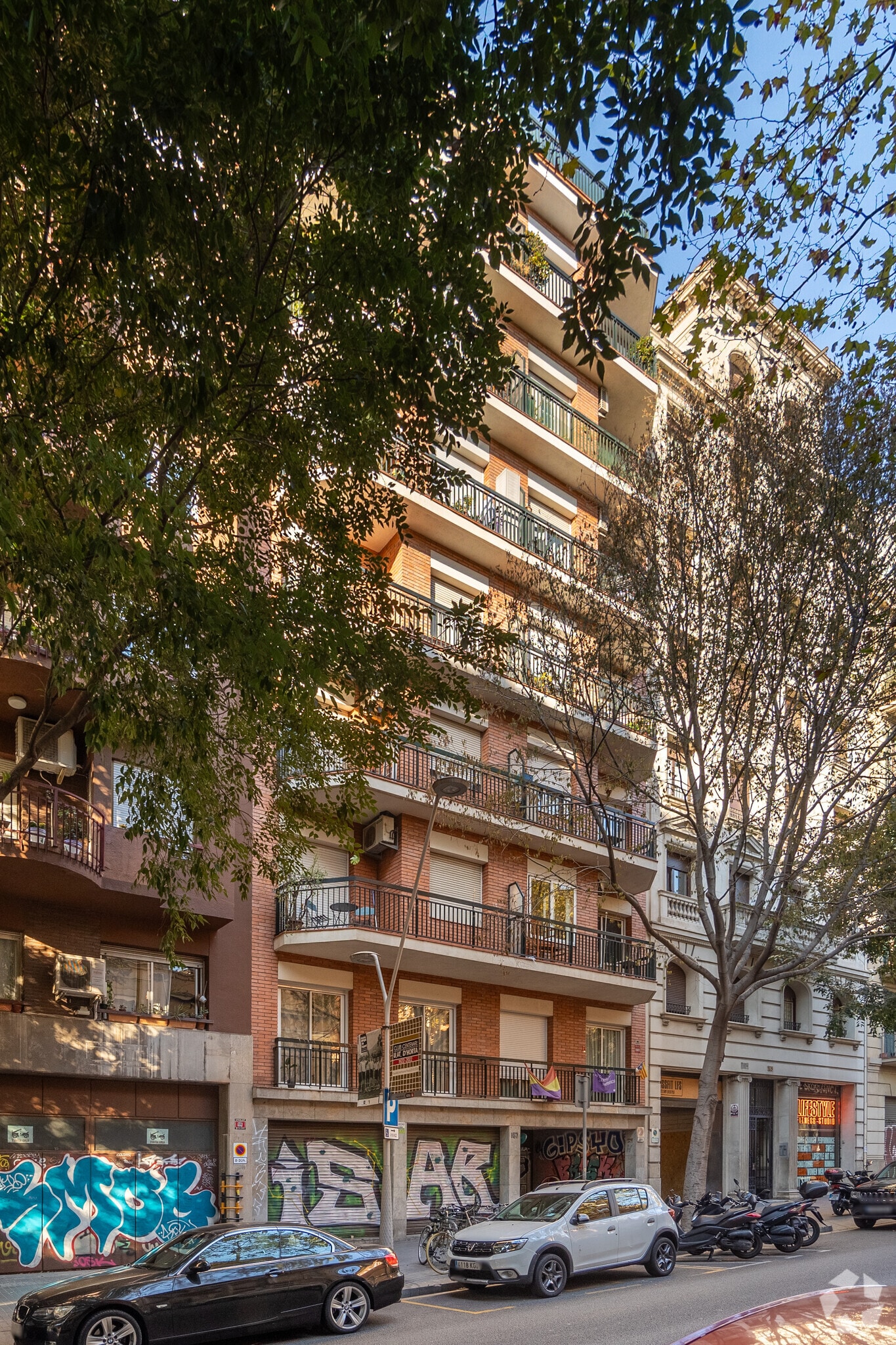 Edificio residencial en Barcelona, Barcelona en venta Foto principal- Imagen 1 de 3