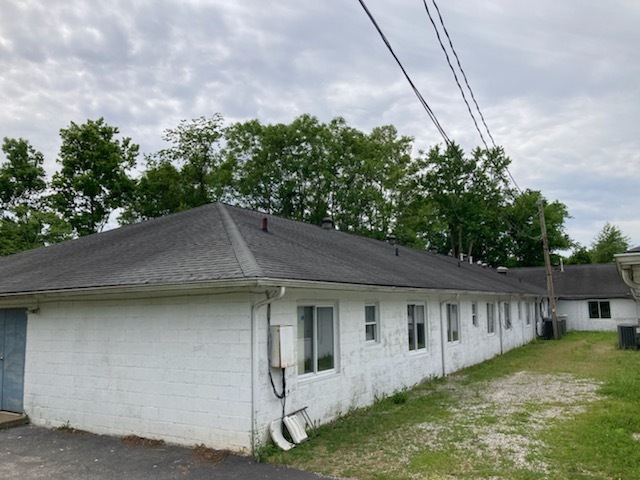 205 Bridge St, Munfordville, KY en venta - Foto del edificio - Imagen 2 de 24