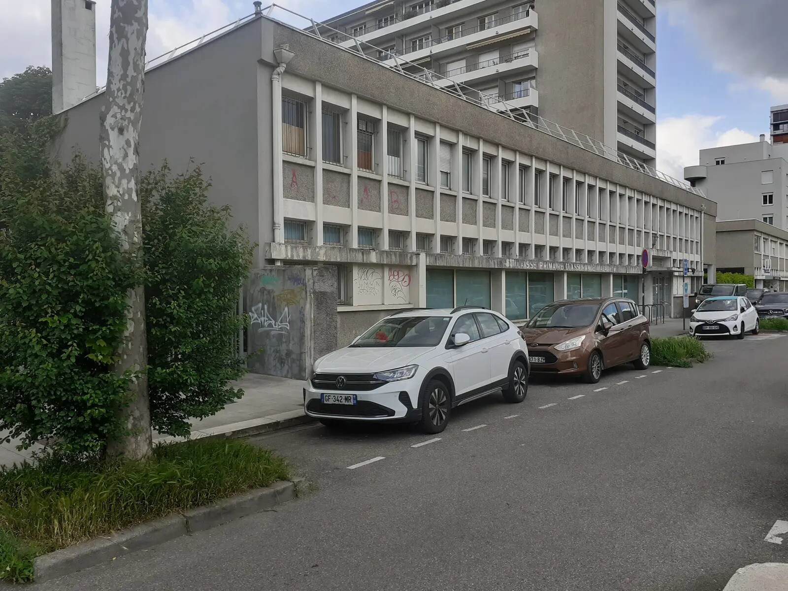 90 Cours De La Libération Et Du Général De Gaulle, Grenoble en venta Foto del edificio- Imagen 1 de 5