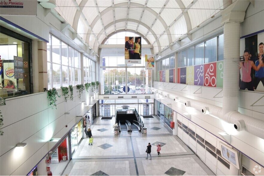 Avenida Provincias, 18, Fuenlabrada, Madrid en venta - Foto del edificio - Imagen 2 de 15