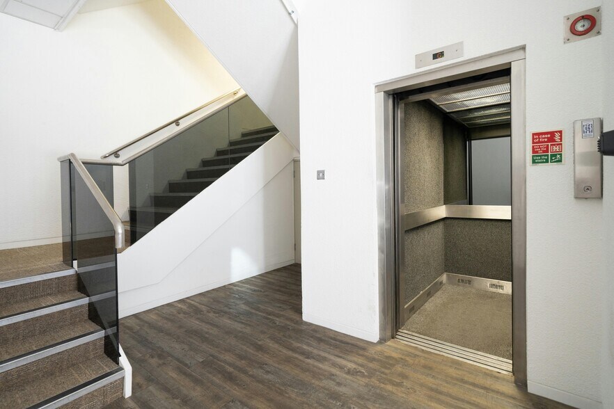 Union St, Kingston Upon Thames en alquiler - Foto del edificio - Imagen 3 de 7