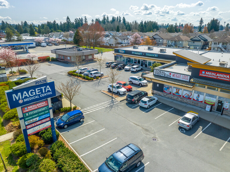 20528 Lougheed Hwy, Maple Ridge, BC en venta - Foto del edificio - Imagen 3 de 4