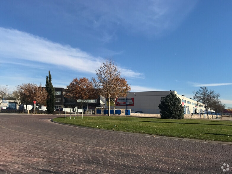 Calle Severo Ochoa, 7-15, Rivas-Vaciamadrid, Madrid en alquiler - Foto del edificio - Imagen 2 de 9