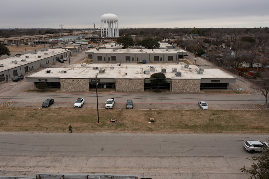 220 Story Rd N, Irving, TX en alquiler - Foto del edificio - Imagen 3 de 9