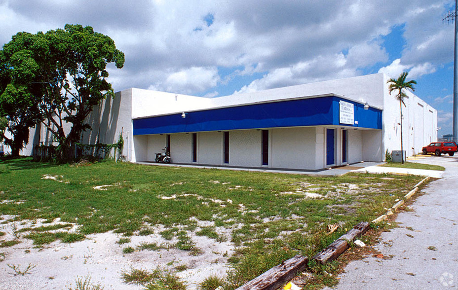 4705 NW 132nd St, Miami, FL en alquiler - Foto del edificio - Imagen 3 de 12