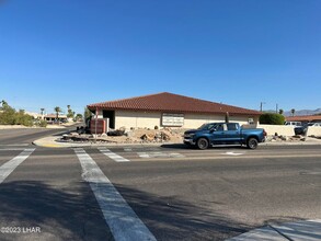 1945 Mesquite Ave, Lake Havasu City, AZ en alquiler Foto del edificio- Imagen 1 de 31