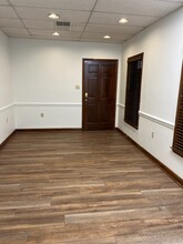 6827 Fairview Rd, Charlotte, NC en alquiler Foto del interior- Imagen 2 de 14