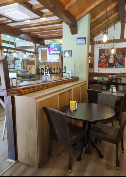 Local en Alcalá de Henares, Madrid en alquiler - Foto del interior - Imagen 2 de 6