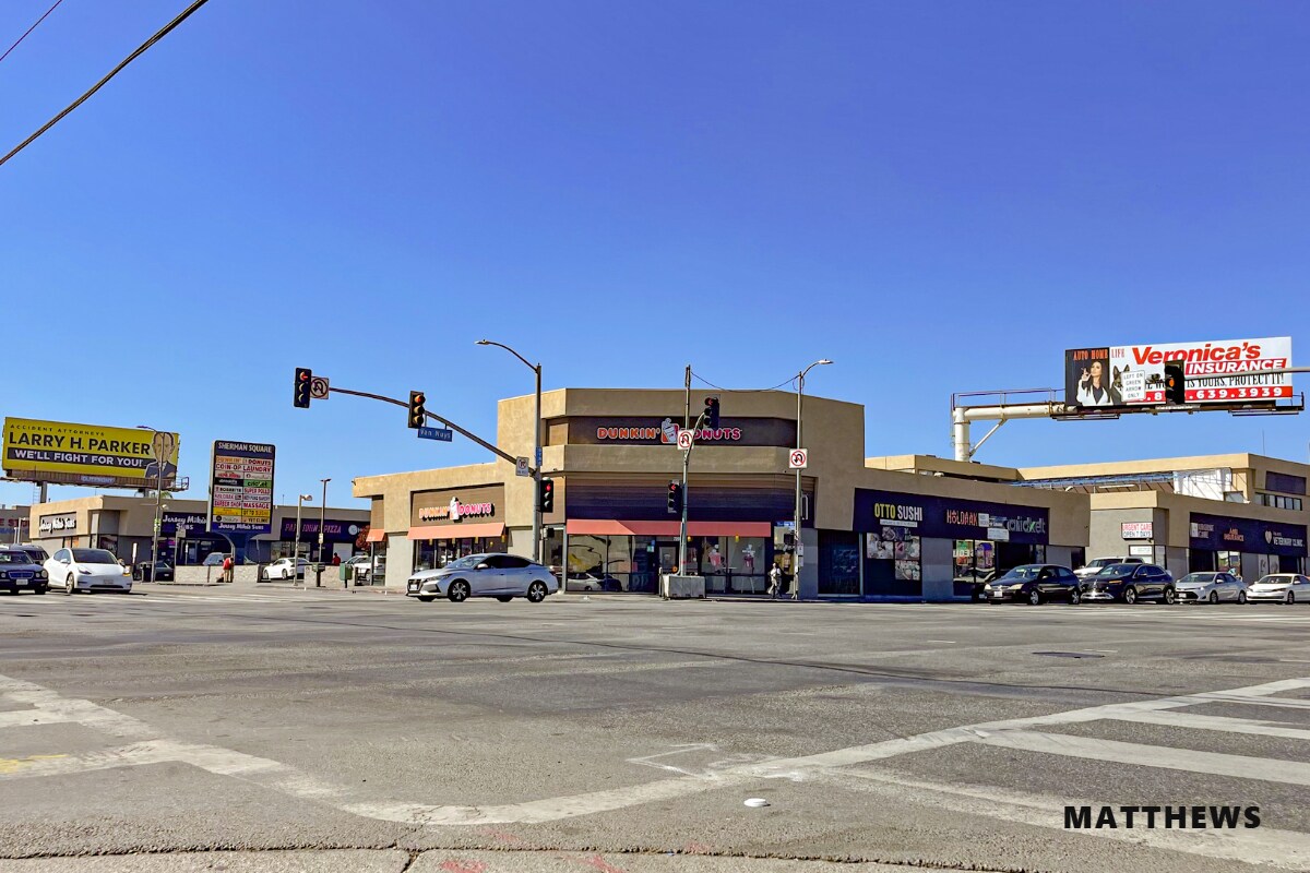 14503-14519 Sherman Way, Van Nuys, CA en alquiler Foto del edificio- Imagen 1 de 3