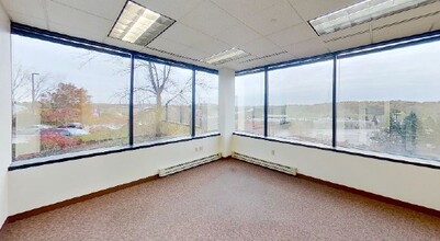 20300 Water Tower Blvd, Brookfield, WI en alquiler Foto del interior- Imagen 2 de 6